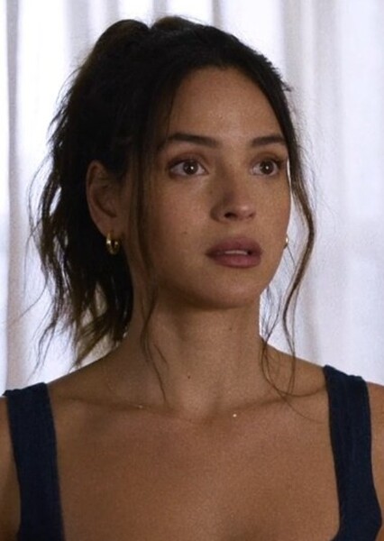 Adria Arjona photo