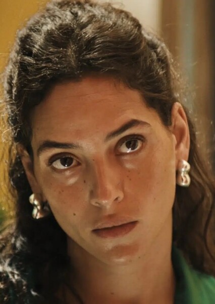 Adria Arjona photo