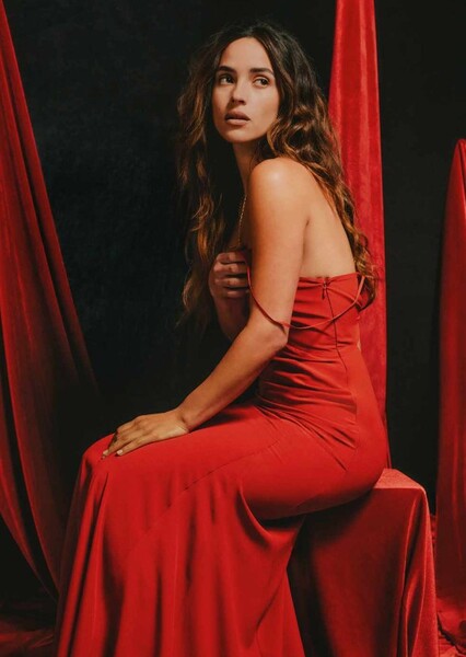 Adria Arjona photo