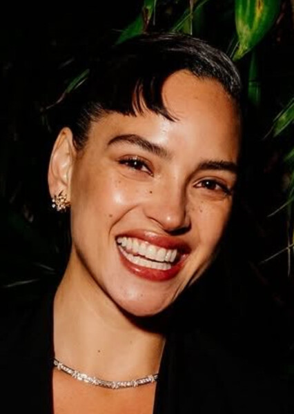 Adria Arjona photo
