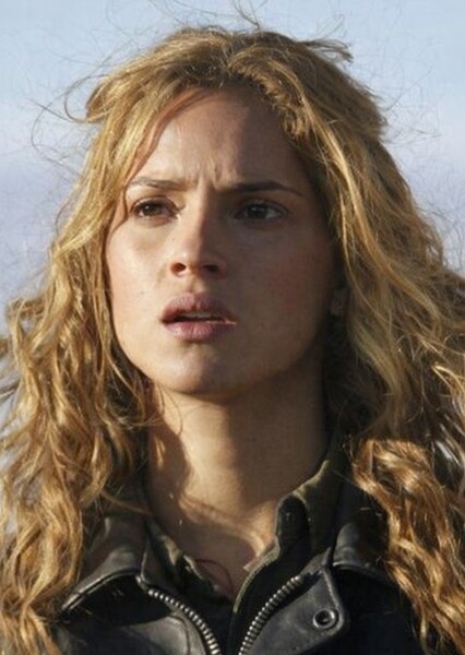 Adria Arjona photo