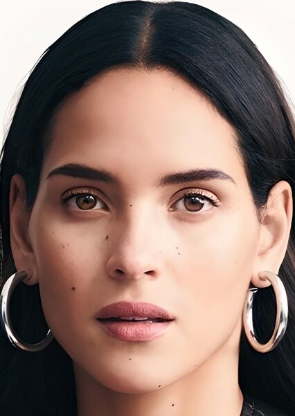 Adria Arjona photo