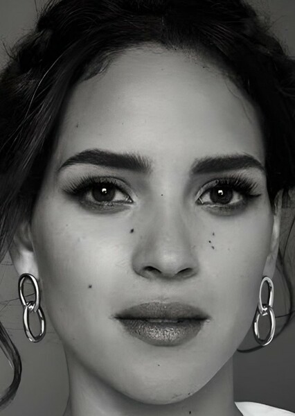 Adria Arjona photo