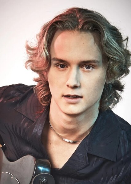 Adrian Macéus photo