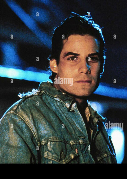 Adrian Pasdar photo