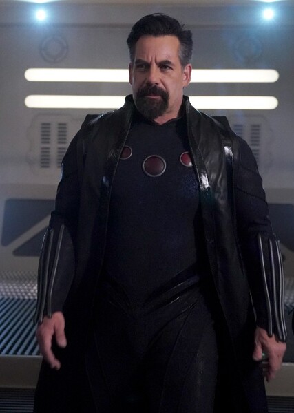 Adrian Pasdar photo
