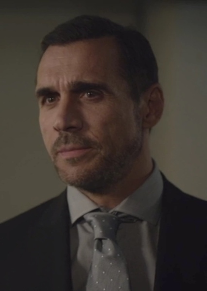 Adrian Paul photo