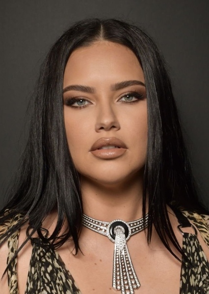 Adriana Lima photo