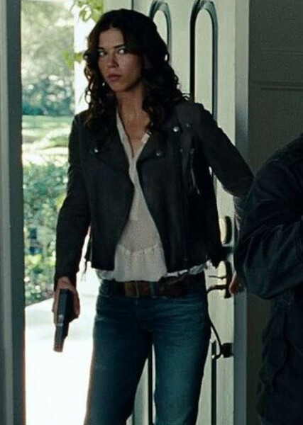 Adrianne Palicki photo