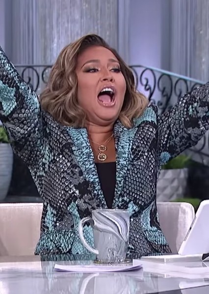 Adrienne Bailon-Houghton photo