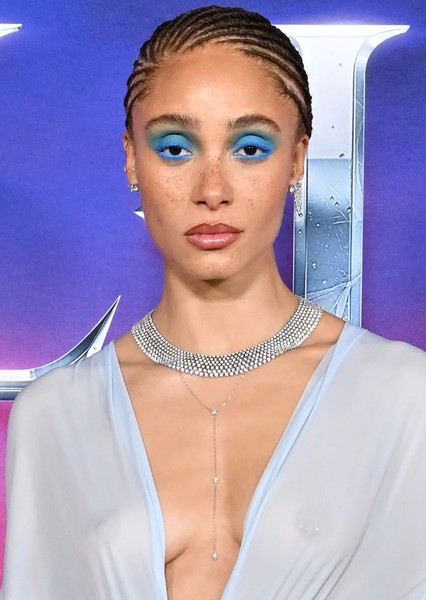 Adwoa Aboah photo