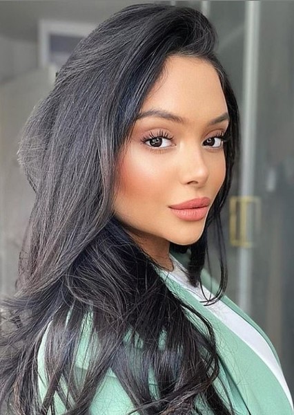 Afshan Azad photo