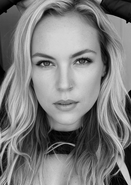 Agnes Bruckner photo
