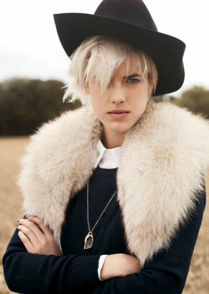 Agyness Deyn photo