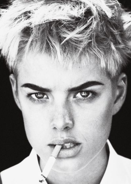 Agyness Deyn photo