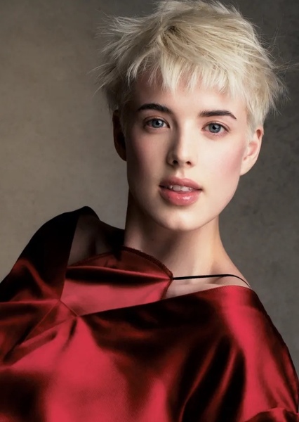 Agyness Deyn photo