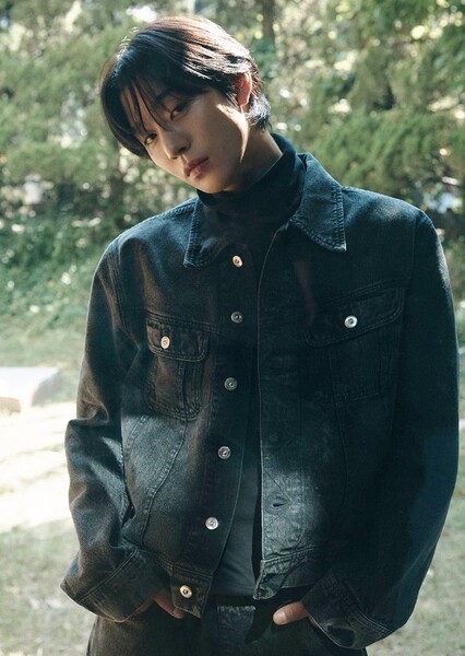 Ahn Hyo-seop photo