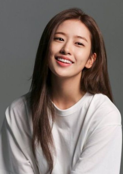 Ahn Yujin photo