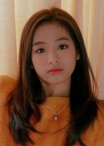 Ahyeon photo