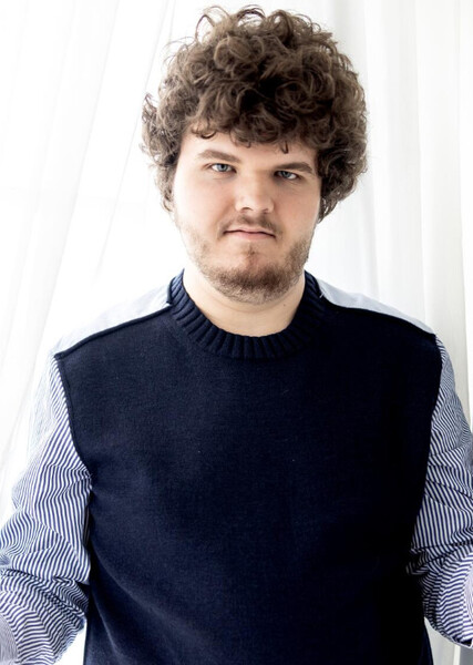 Aidan Delbis photo