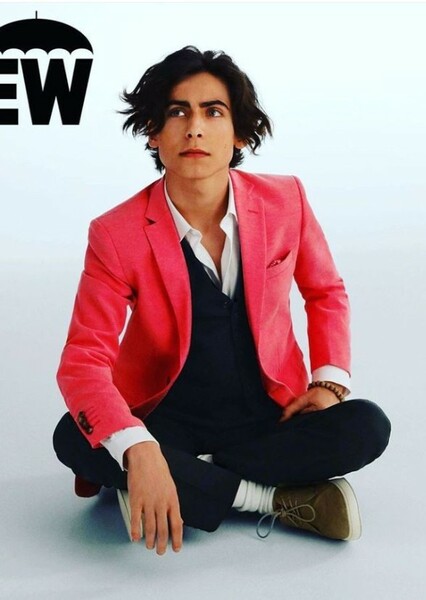 Aidan Gallagher photo