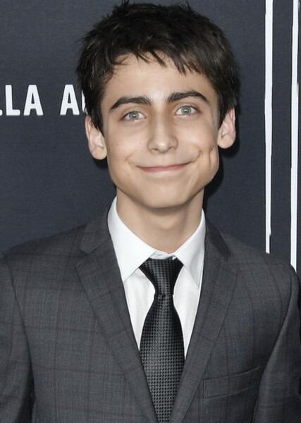 Aidan Gallagher photo
