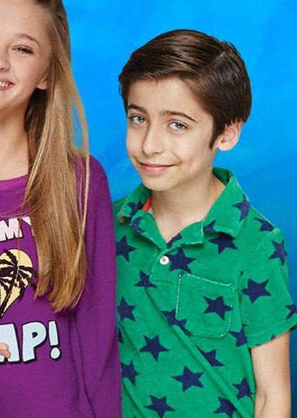 Aidan Gallagher photo