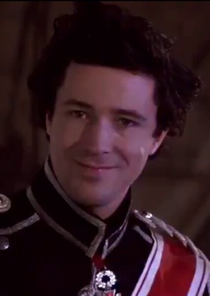 Aidan Gillen photo