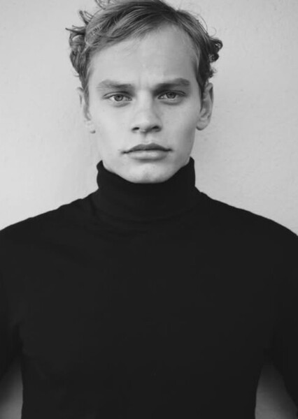 Aidan Scott photo