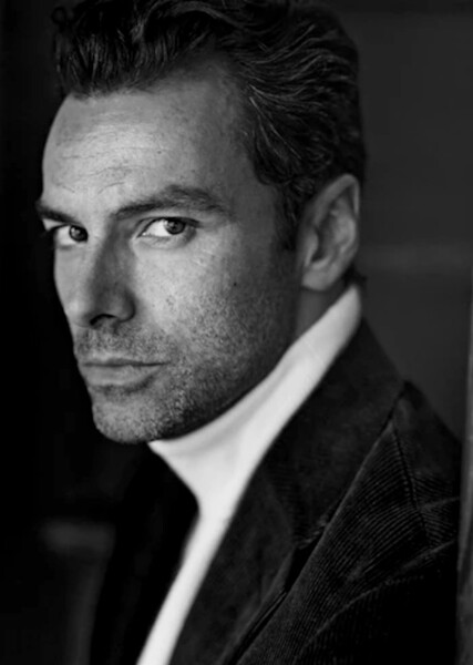 Aidan Turner photo