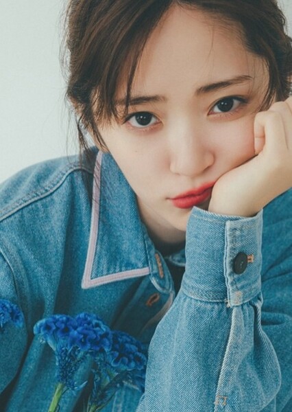 Airi Suzuki photo
