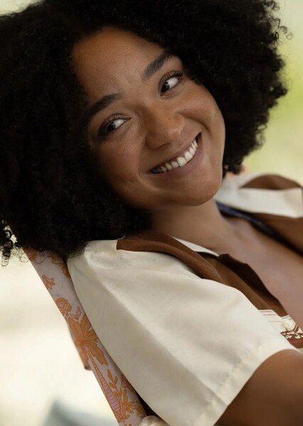 Aisha Dee photo