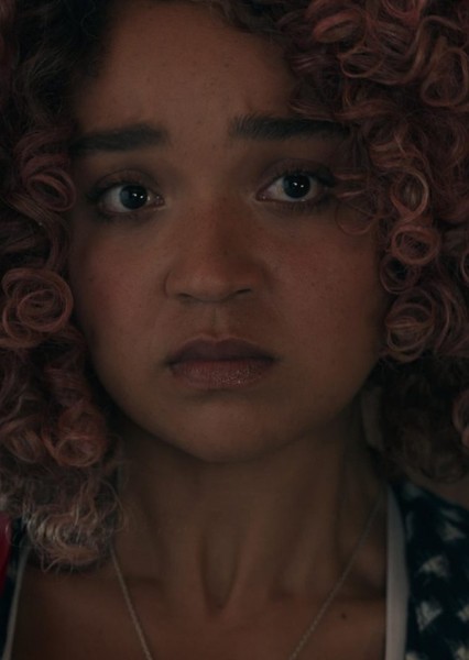 Aisha Dee photo