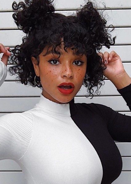 Aiyana Lewis photo