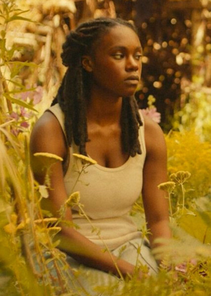 Akilah (Yellowjackets) photo