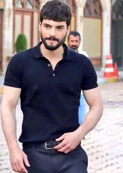 Akin Akinözü photo