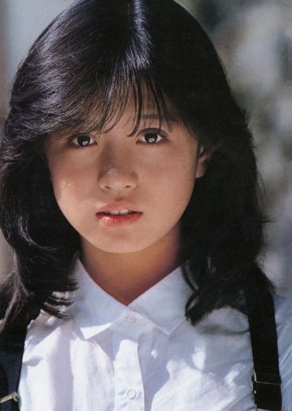 Akina Nakamori photo