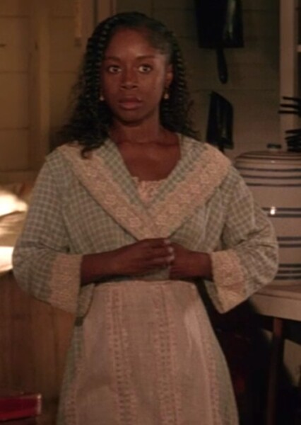 Akosua Busia photo
