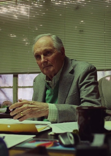 Alan Alda photo