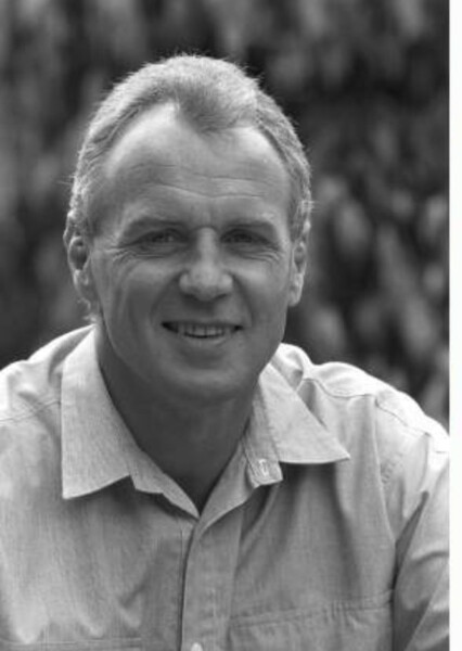 Alan Dale photo