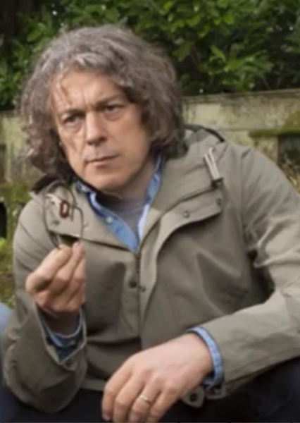 Alan Davies photo