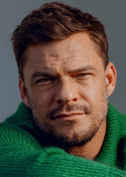 Alan Ritchson photo