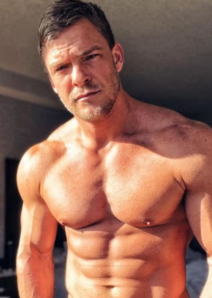 Alan Ritchson