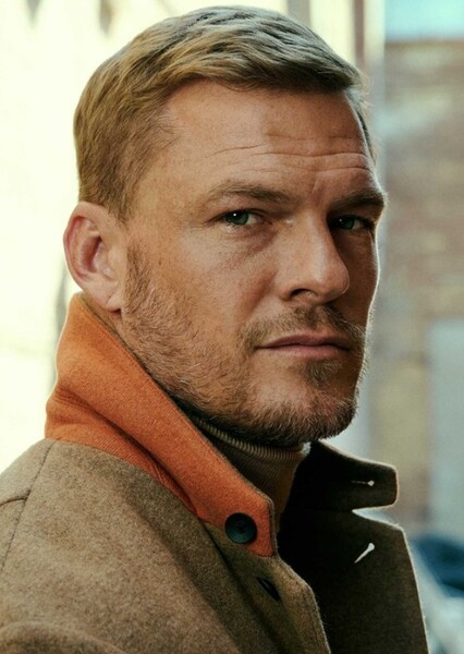 Alan Ritchson photo