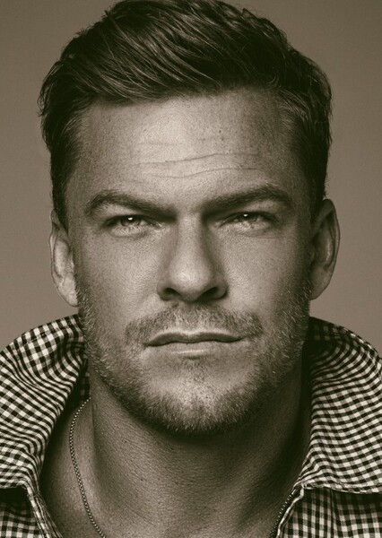 Alan Ritchson photo
