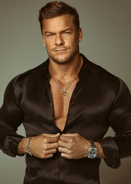 Alan Ritchson photo