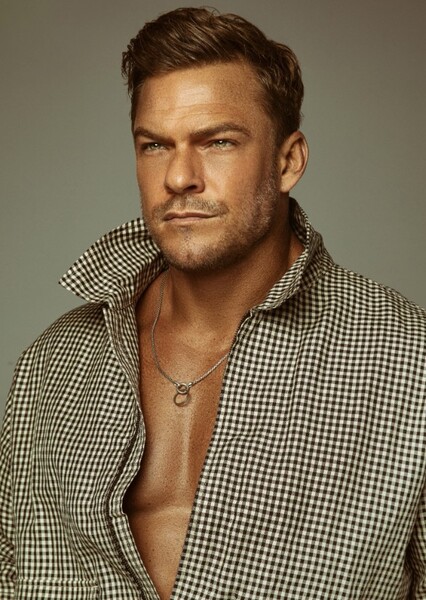 Alan Ritchson photo