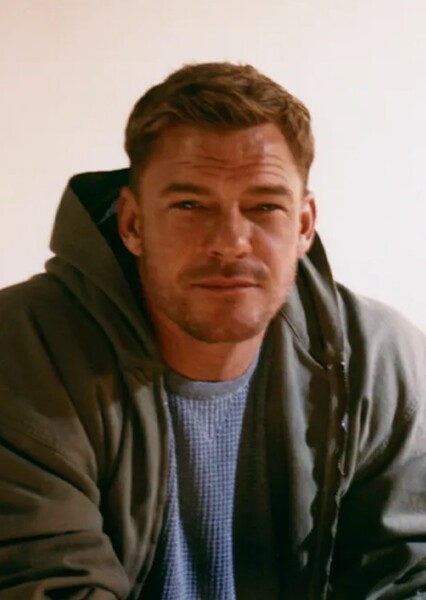 Alan Ritchson photo