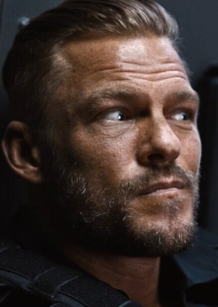 Alan Ritchson photo