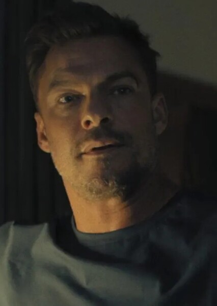 Alan Ritchson photo